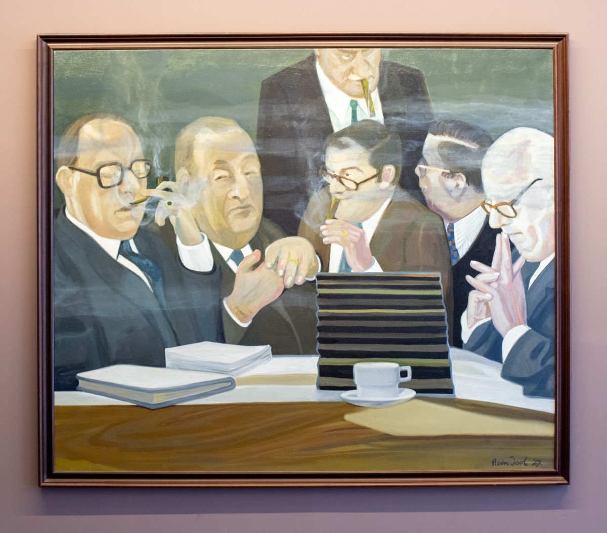 Hollanda’da tartışılan tablo: Bir indirip, bir asıyorlar