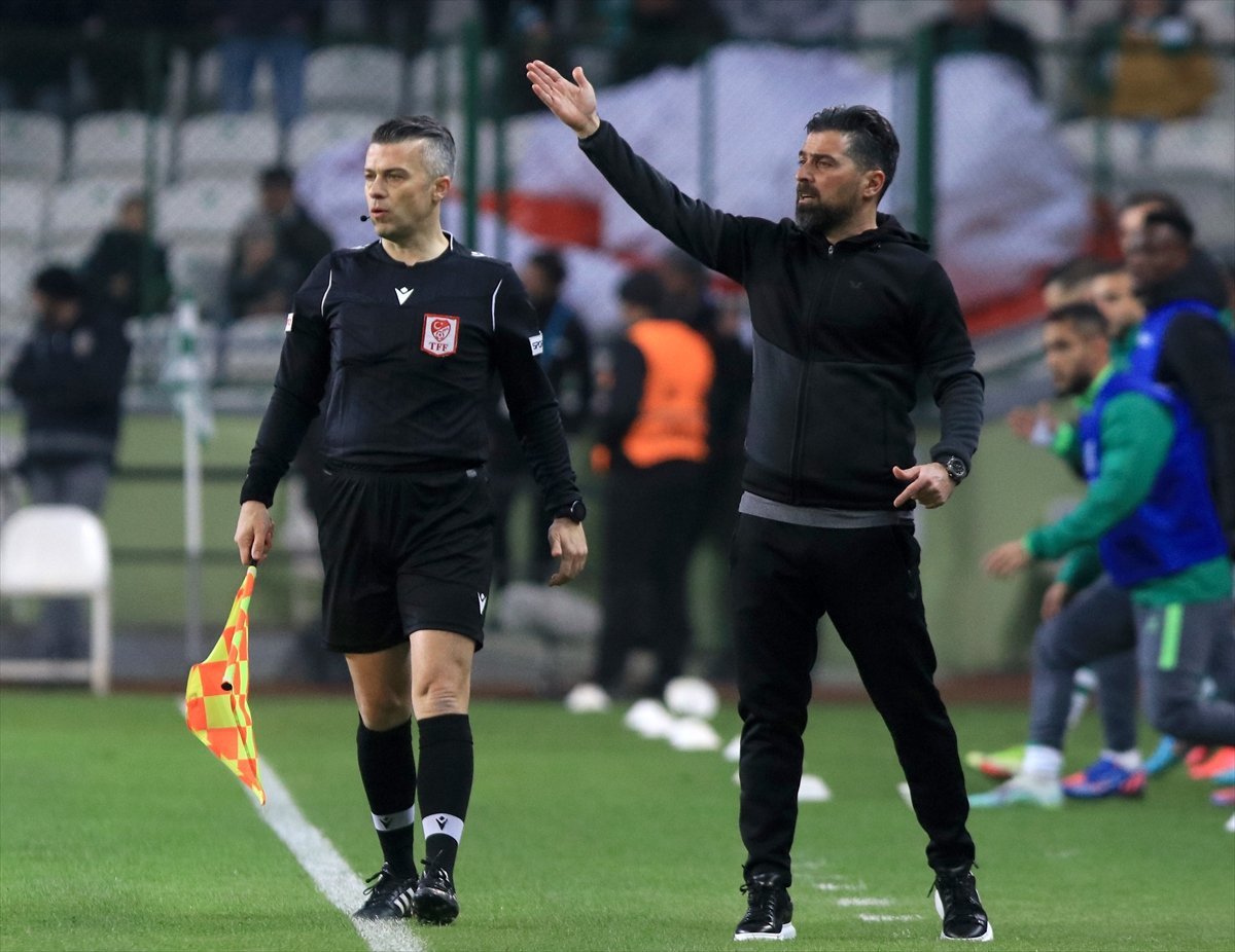 İlhan Palut: 8+3 kuralı kalkmalı