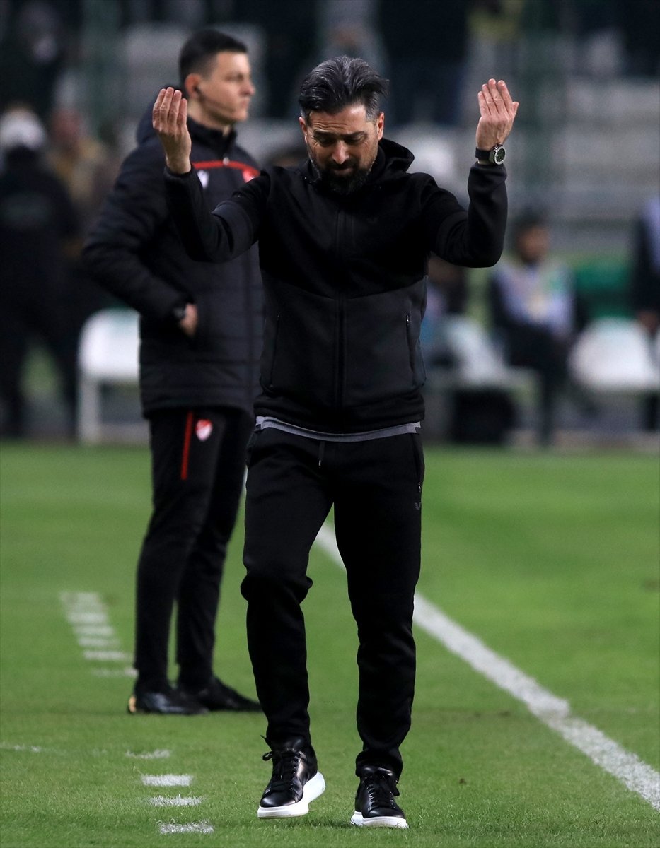 İlhan Palut: 8+3 kuralı kalkmalı