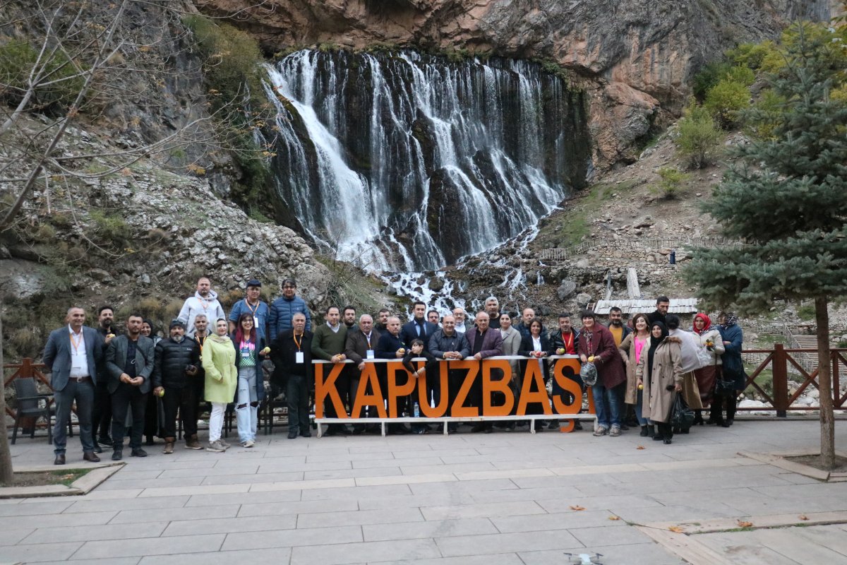 Kayseri'de gazetecilerle öğrencileri buluşturan program