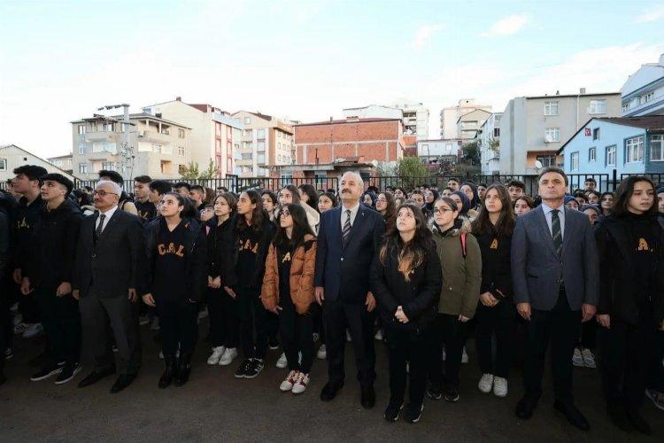Kocaeli Gebze protokolü bayrak töreninde