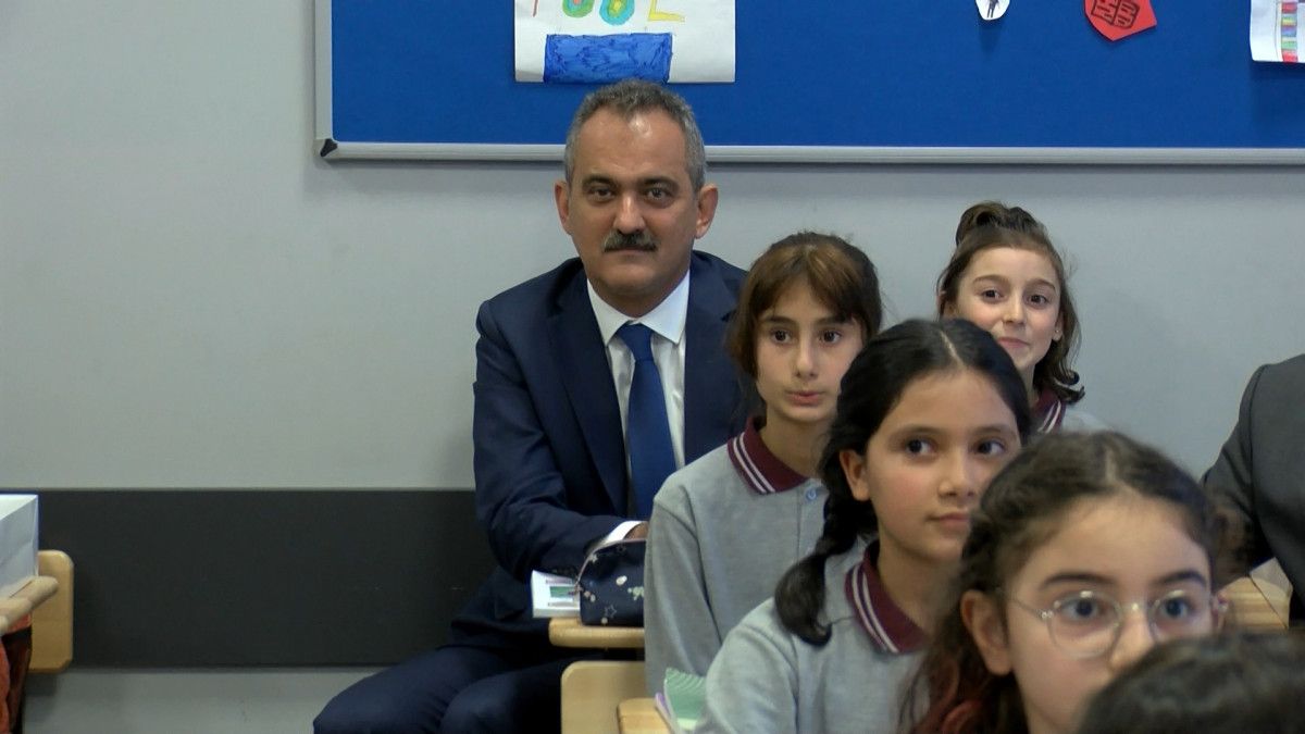 Mahmut Özer: Derslik sayısı 857 bine ulaştı