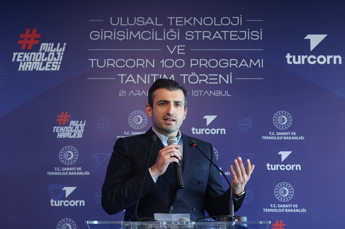 Mustafa Varank'tan CHP'ye bağlantı eleştirisi