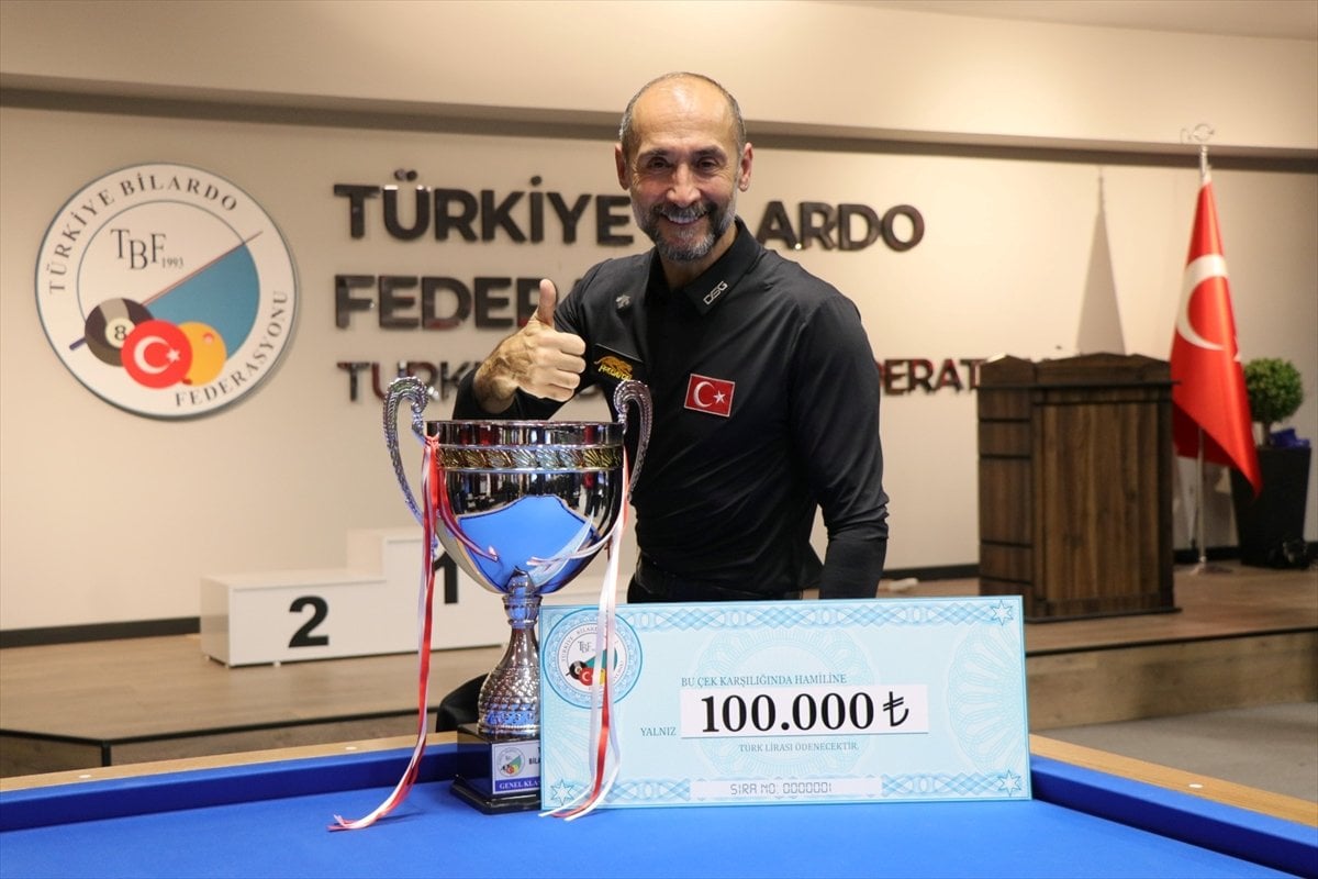 Semih Saygıner 3 Bant Bilardo'da Türkiye Şampiyonu