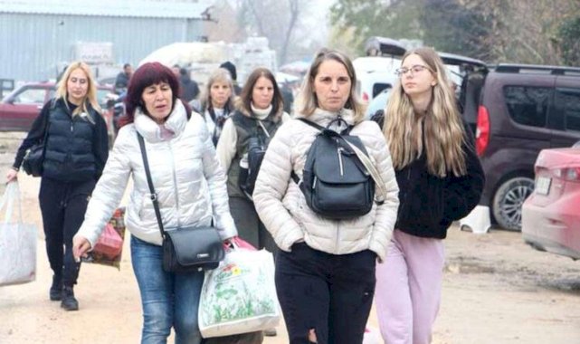 Bulgarlar yılbaşı alışverişi için Edirne'yi doldurdu