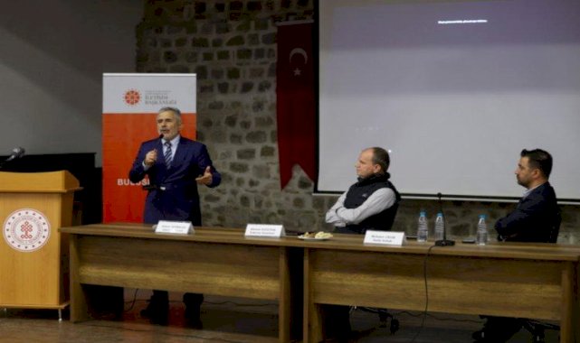 Edirne'de 'Dezenformasyonla Mücadele' paneli
