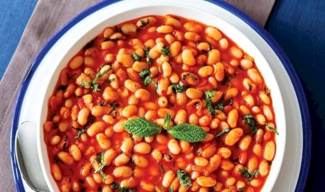 Gece ıslatmadan kuru fasulye yemeği nasıl yapılır?