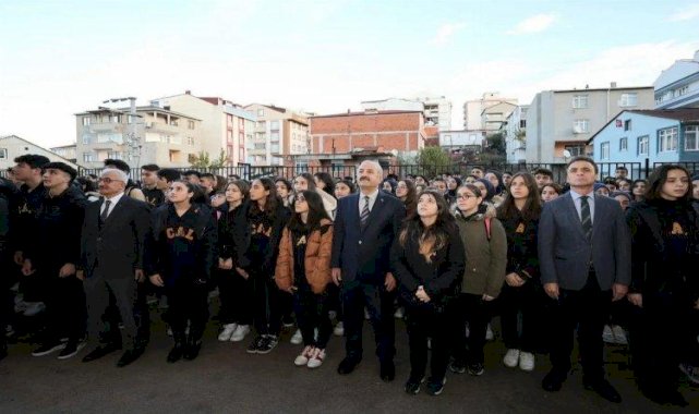 Kocaeli Gebze protokolü bayrak töreninde