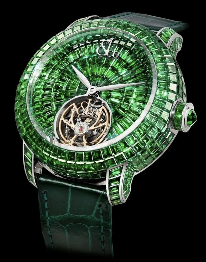 Al Nassr'dan Ronaldo'ya saat hediyesi