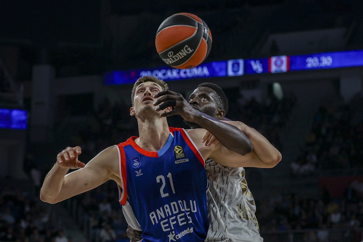 Anadolu Efes, ASVEL'i mağlup etti