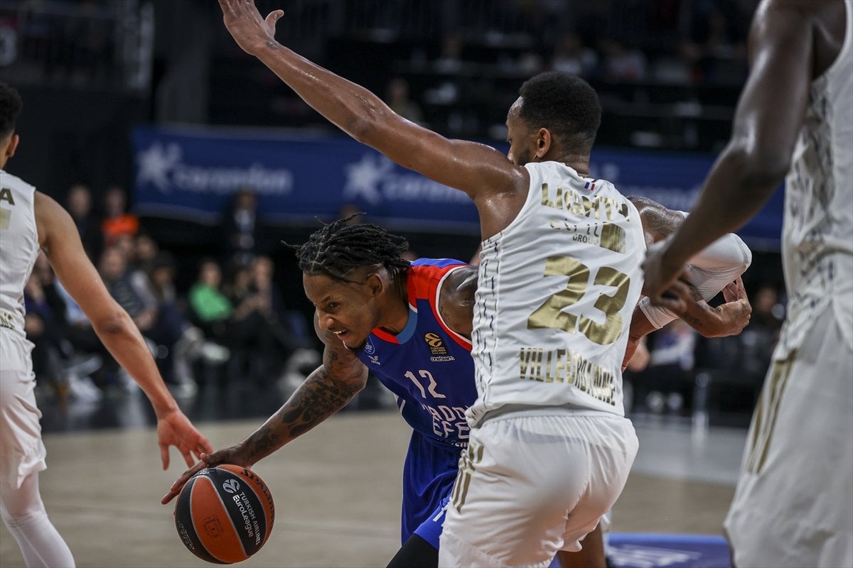 Anadolu Efes, ASVEL'i mağlup etti