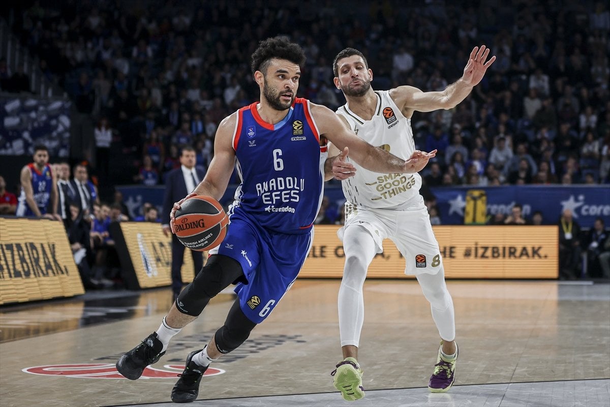 Anadolu Efes, ASVEL'i mağlup etti