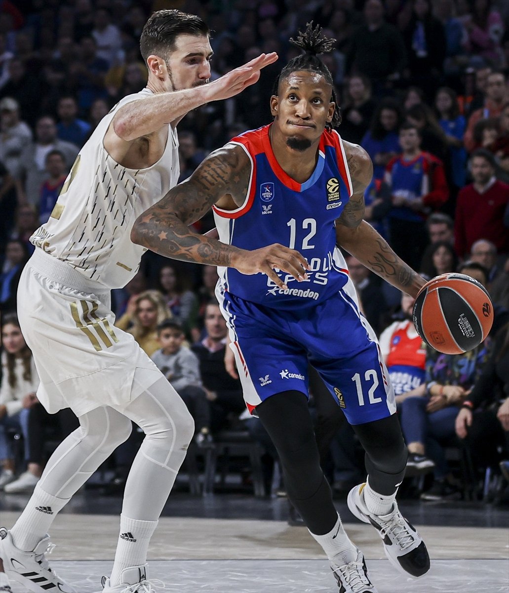 Anadolu Efes, ASVEL'i mağlup etti