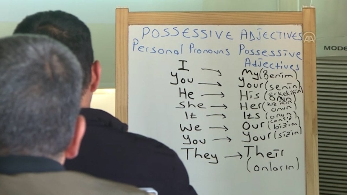 Antalya'da taksicilere İngilizce eğitimi verilmeye başlandı