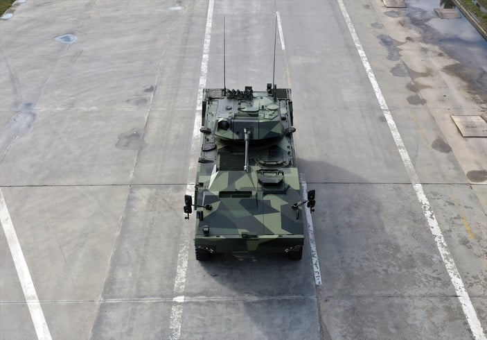 Arma II 8x8 seri üretime hazır