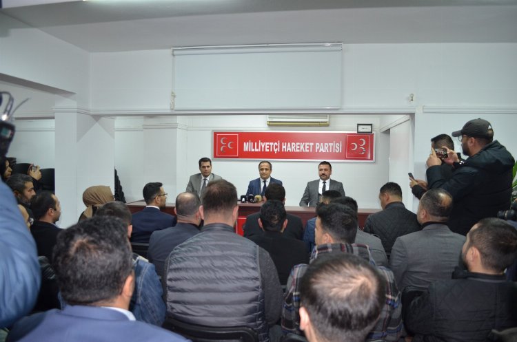 Başkan Nar’dan Başkan Demiröz’e son Ülkücü Şehit Çakıroğlu tablosu hediyesi