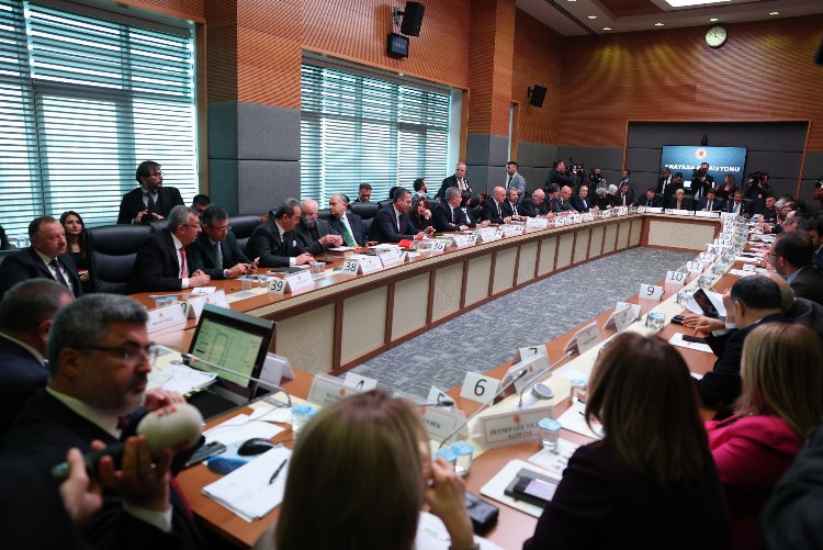 Beklenen teklif görüşülmeye başlandı