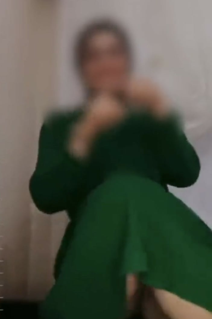 Çocuğunun olduğu odada müstehcen yayın yapan kadın hakkında gözaltı kararı