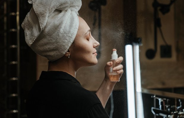 En iyi güzellik mistleri: Selfie'ye layık, parlak, sıkı cildin yeni silahı!