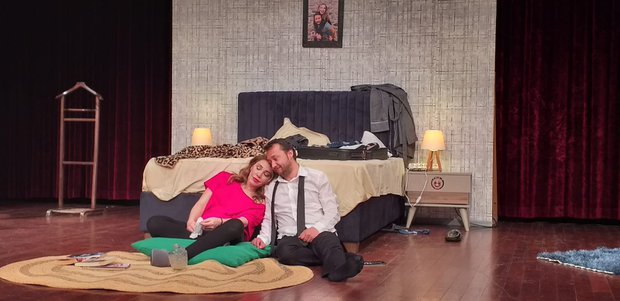 'Hadi Uyu Artık' bu sezon tekrar tiyatroseverlerle buluşuyor