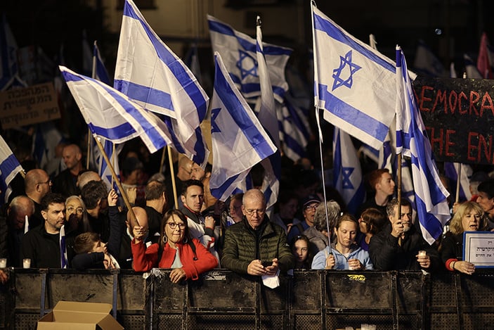 İsrail'de Netanyahu hükümetinin yargı düzenlemesi protesto edildi