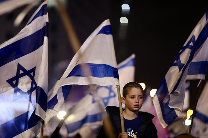 İsrail'de Netanyahu hükümetinin yargı düzenlemesi protesto edildi