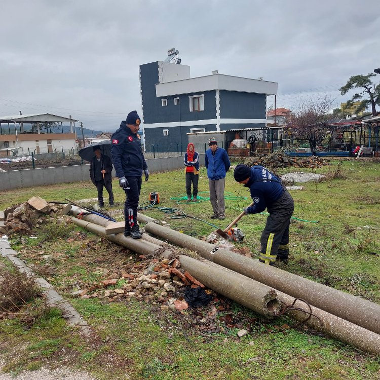 Manisa İtfaiyesi'nden hayat kurtaran müdahaleler