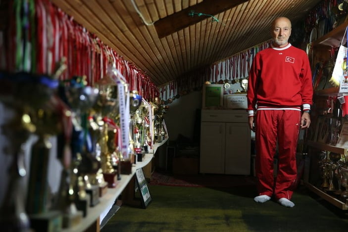 Milli atlet Ali Turan, 43 yıldır sportif başarı için koşuyor