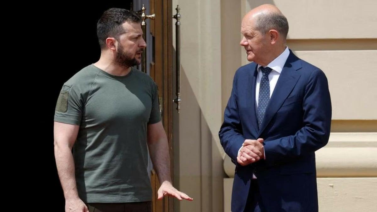 Olaf Scholz, Ukrayna&#039;ya savaş uçağı gönderme seçeneğini reddetti