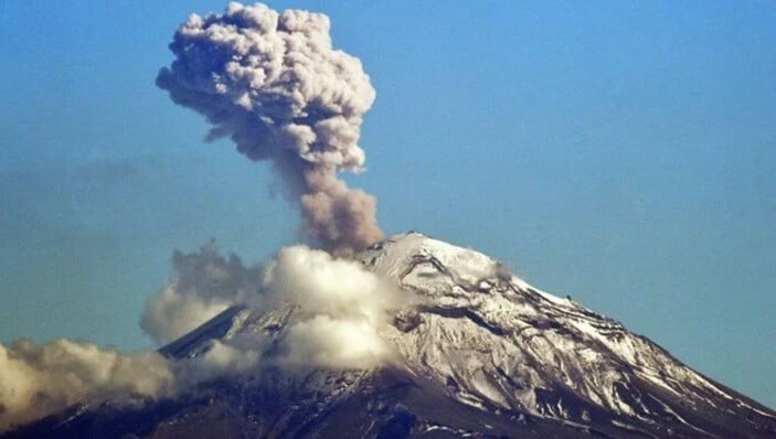 Popocatepetl Yanardağı’nda 24 saatte 4 patlama yaşandı
