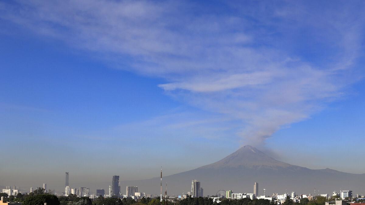 Popocatepetl Yanardağı’nda 24 saatte 4 patlama yaşandı