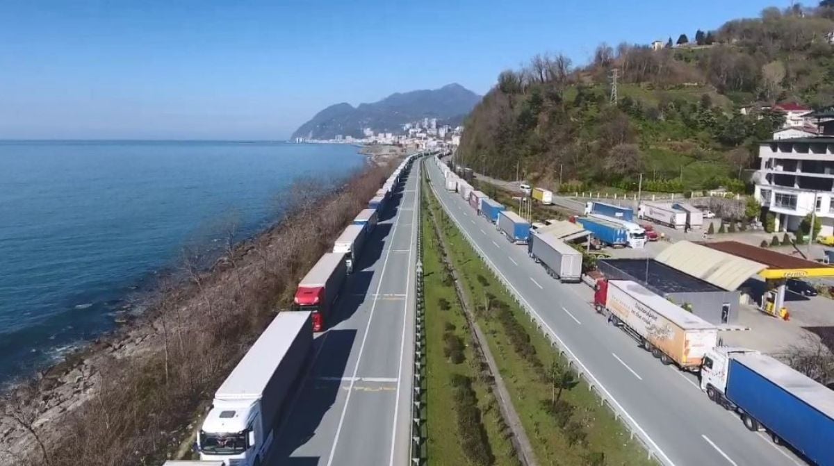 Sarp Sınır Kapısı'ndan geçişler önceki yıllara göre yüzde 430 arttı