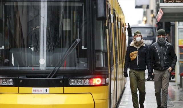 Almanya'da toplu taşımada maske zorunluluğu kalkıyor