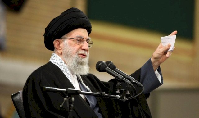 Hamaney göstericileri ihanetle suçladı