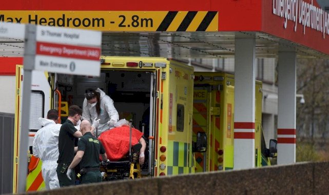 İngiltere’de sağlık sistemi sıkıntı yaşıyor
