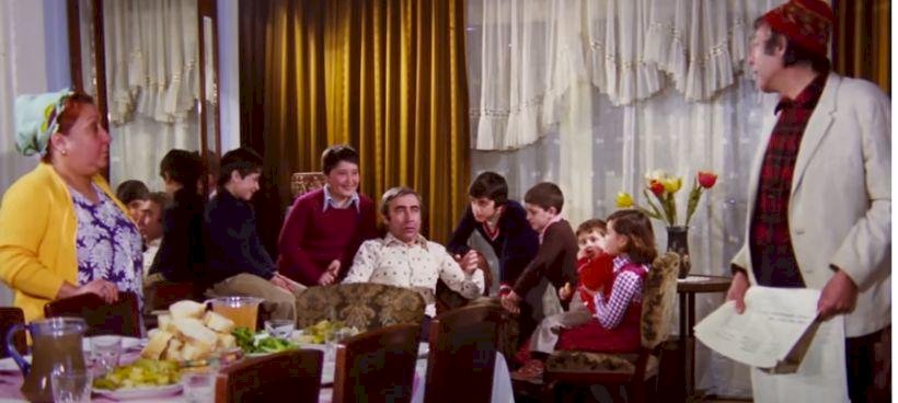 Neşeli Günler Filmi Konusu Nedir? Neşeli Günler Oyuncuları