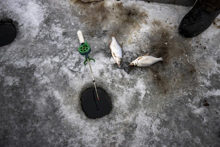 Ukraynalılar, savaşın stresini balık tutarak atmaya çalışıyor