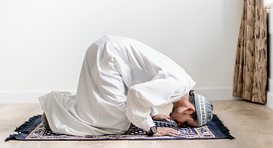 Yatsı namazı kaç rekattır? Yatsı namazı nasıl kılınır?