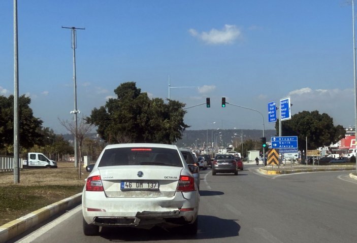 Antalya'da savaş ve deprem sonrası ev fiyatları artarken trafikte yabancı plakalar kaydedildi