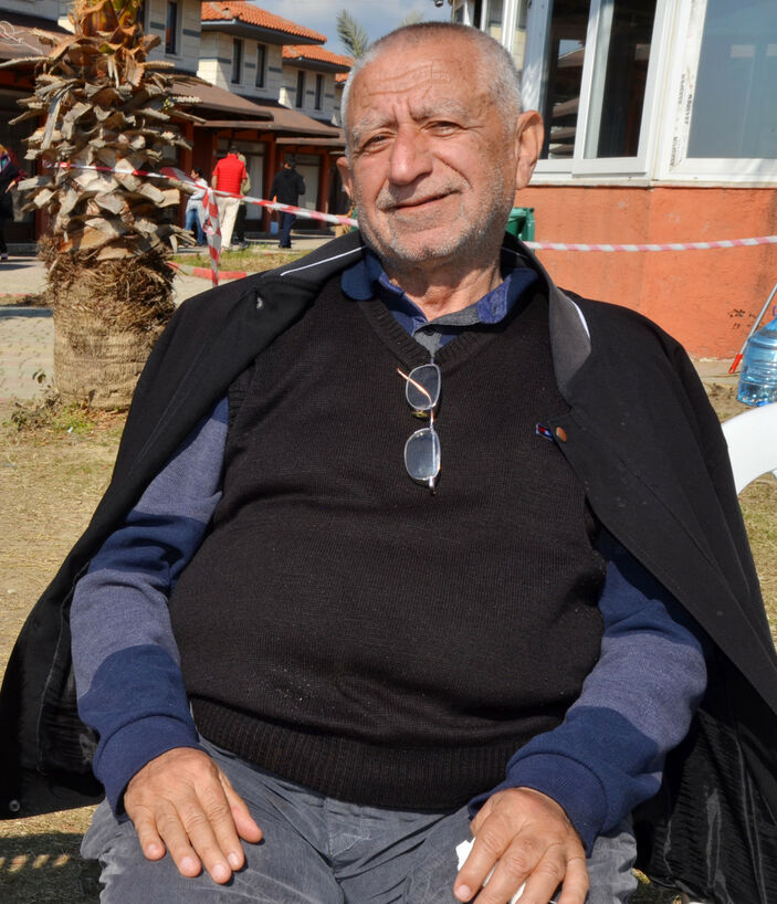 Antalya'ya yerleşen depremzede: Deprem anında halaya kaldırıldığımı düşündüm