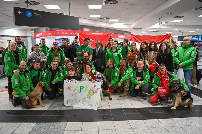 Asrın felaketi için yurt dışından arama-kurtarma ekipleri seferber oldu