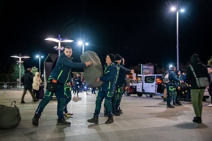 Asrın felaketi için yurt dışından arama-kurtarma ekipleri seferber oldu