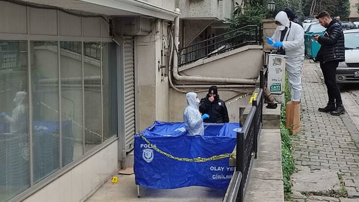 Bahçelievler'de bebeğini 4'üncü katın penceresinden attı