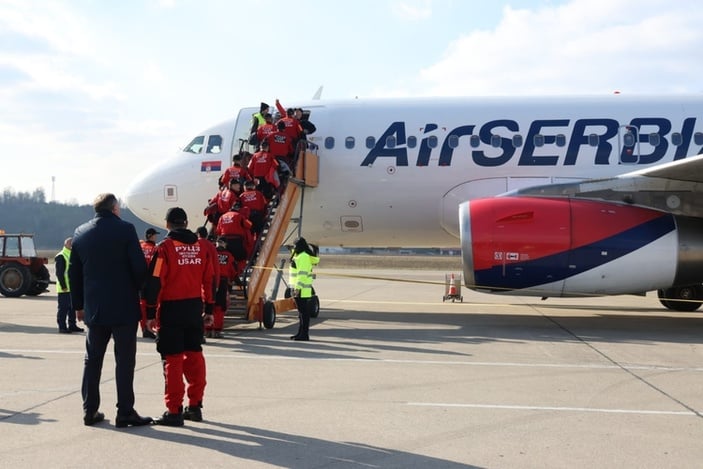 Birçok ülke arama kurtarma ekiplerini Türkiye'ye gönderdi