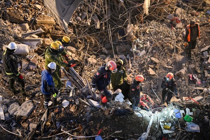Deprem bölgesinde 100 milyon ton enkaz çıkacak
