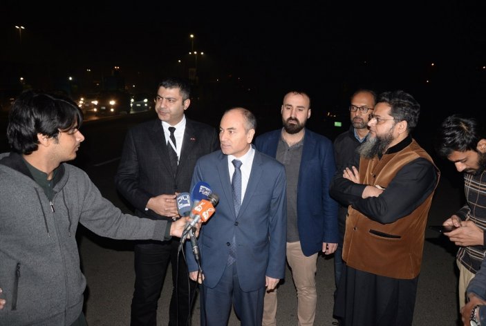 Enkaz altında kurtarma çalışmalarına katılan Pakistanlı ekipler geri döndü