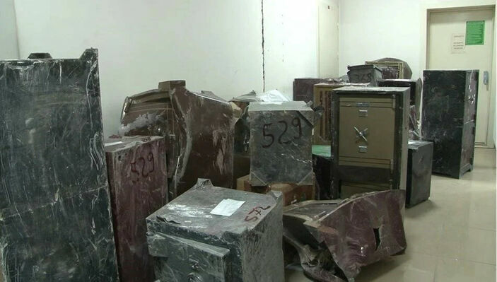 Enkazdan çıkarılan değerli eşyaların akıbeti