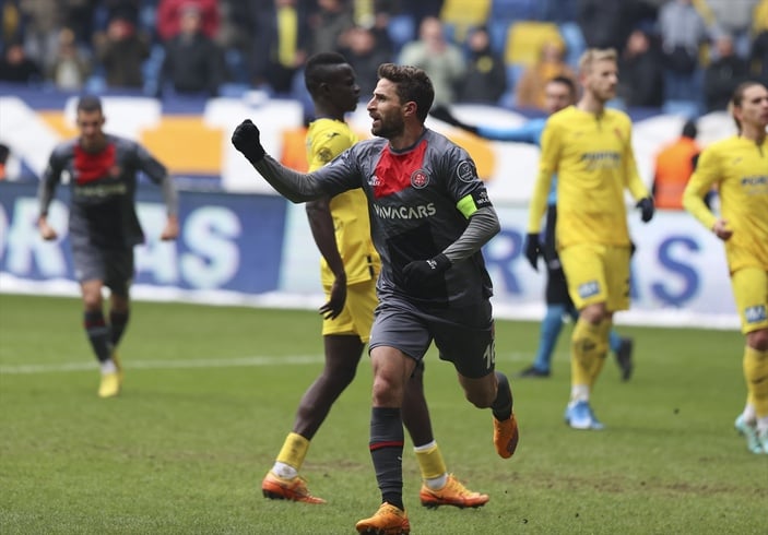 Fatih Karagümrük, Ankaragücü'nü 2 golle geçti