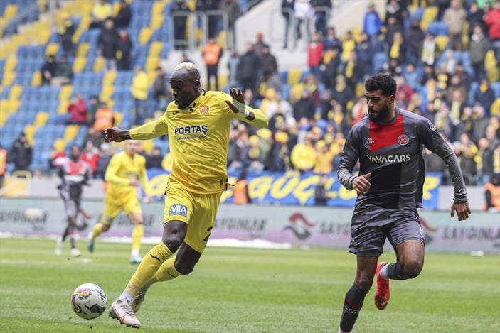 Fatih Karagümrük, Ankaragücü'nü 2 golle geçti