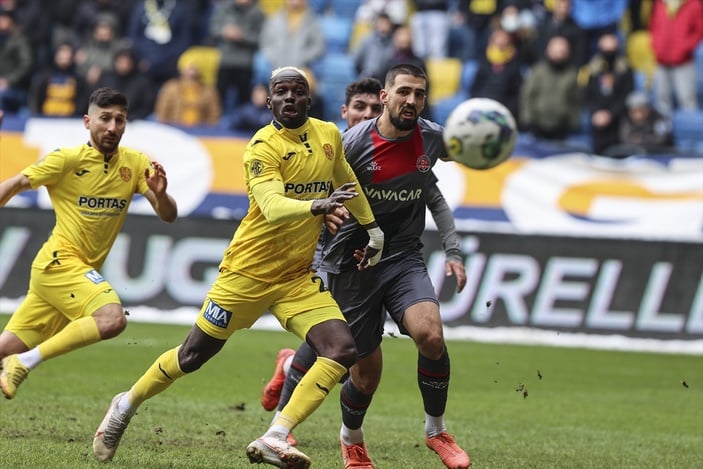 Fatih Karagümrük, Ankaragücü'nü 2 golle geçti